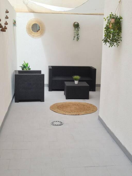 טורבייחה Beautiful Apartment With Patio מראה חיצוני תמונה