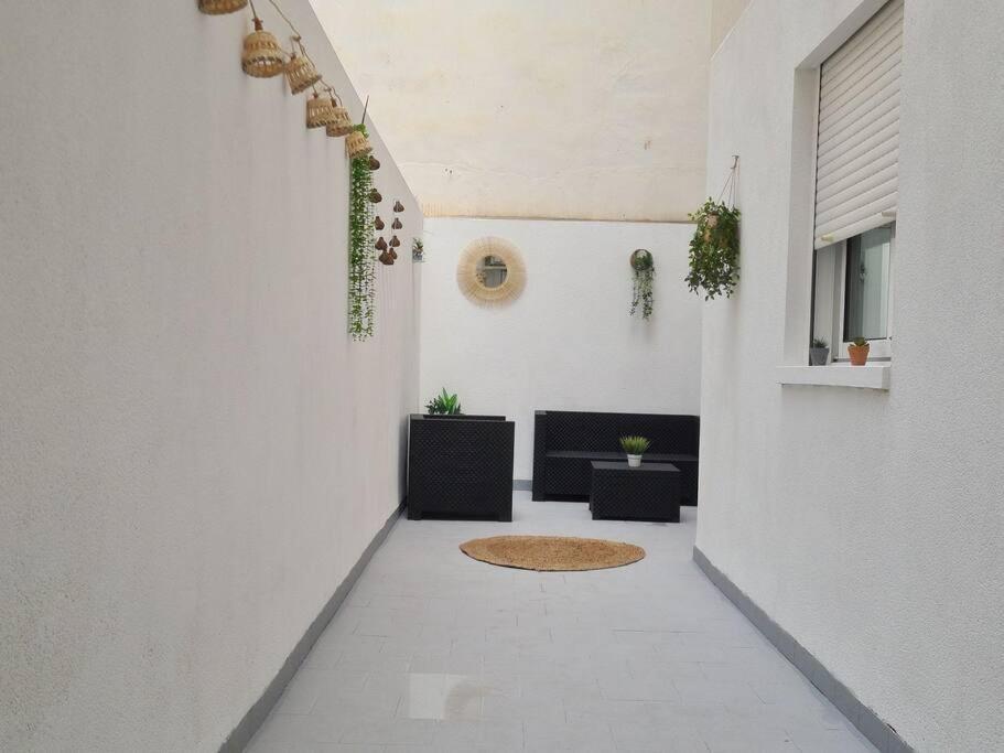 טורבייחה Beautiful Apartment With Patio מראה חיצוני תמונה